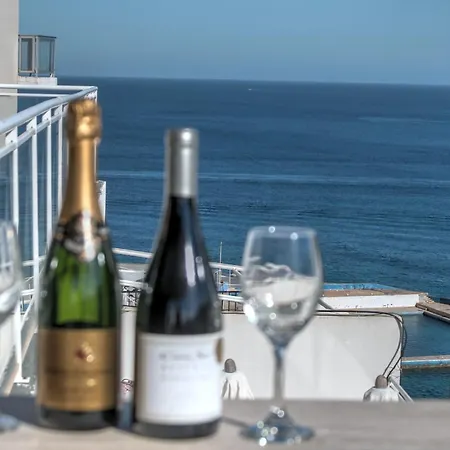 Penthouse Deluxe * Sliema