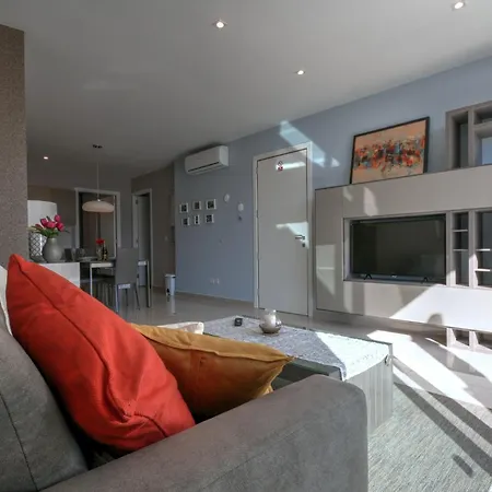 Penthouse Deluxe *