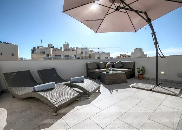 Penthouse Deluxe * Sliema