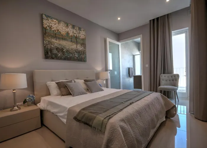 Penthouse Deluxe Sliema